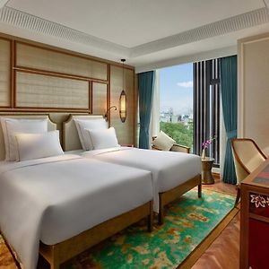 Grand Deluxe Twin Room High Floor